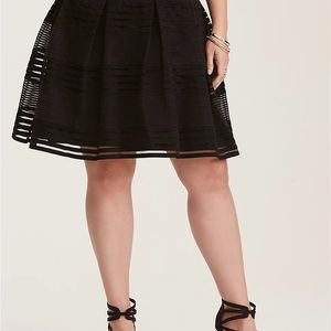 NEW WITH TAGS TORRID PLUS SIZE BLACK SKIRT